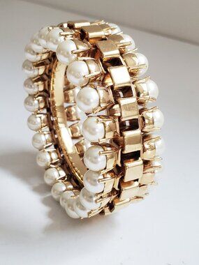 Mawi of London Jewelry Pearl Gold Bangle NWOT